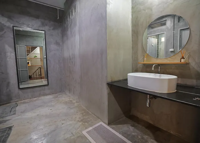 Siam Breeze - Self Check-in Hostel Bangkok