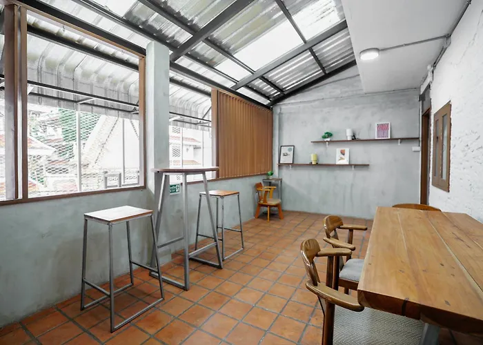 Siam Breeze - Self Check-in Hostel *